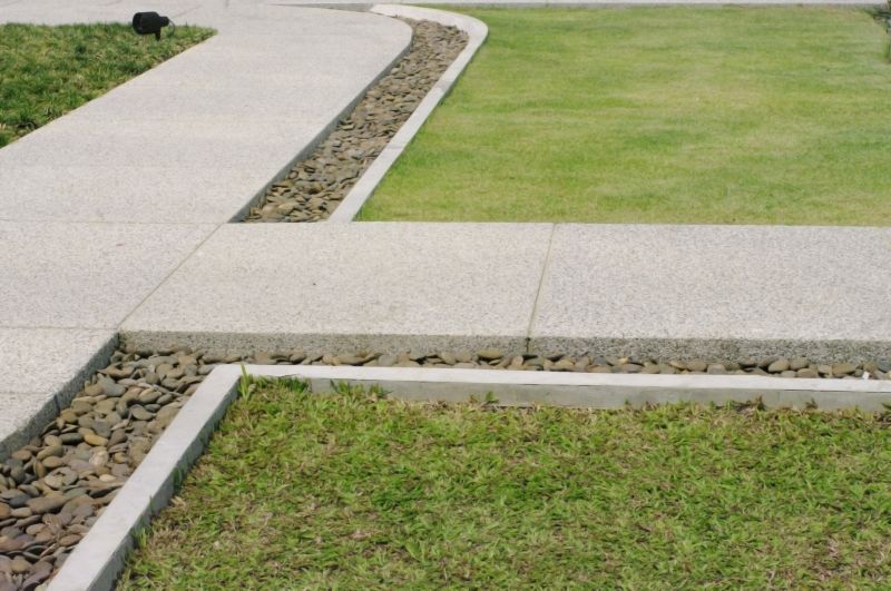 Hardscape Curbing Installation
